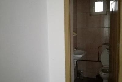Spațiu comercial, de 21 mp, în Central