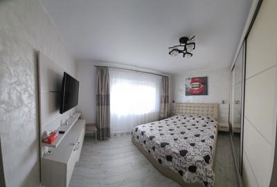 Apartament cu 3 camere decomandat în Găvana