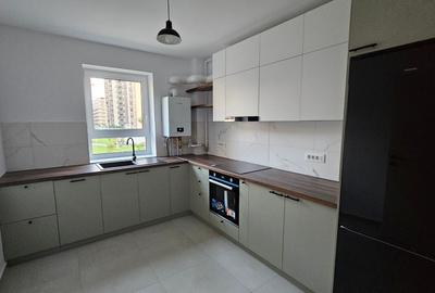 Apartament cu 3 camere decomandat, mobilat în Tractorul
