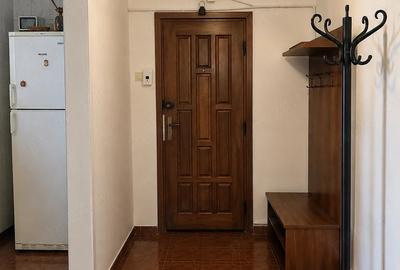 Apartament cu 3 camere decomandat, mobilat în Alexandriei