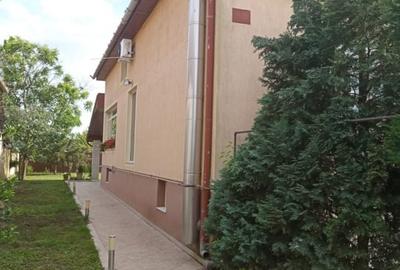 Casă individuală cu 6 camere cu Teren 828 Mp în Nădlac - 2