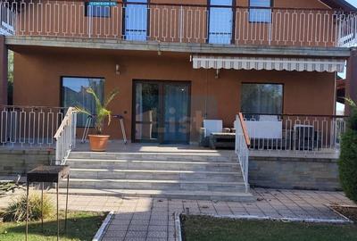 Casă cu 4 camere cu Canalizare în Central - 1