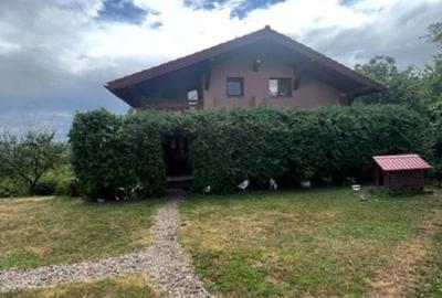 Casă cu 4 camere cu Teren 2100 Mp în Exterior Vest
