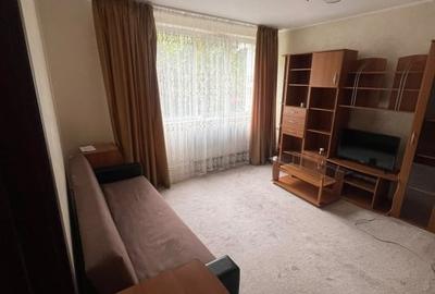 Apartament cu 2 camere decomandat, mobilat în Rovine