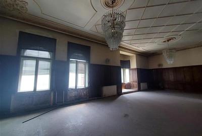 Casă individuală cu 20 camere cu Canalizare în Ultracentral - 9