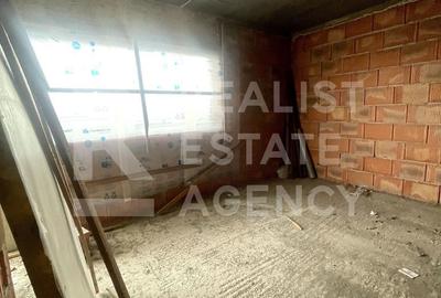 Casă cu 5 camere cu Teren 458 Mp în Românești - 8