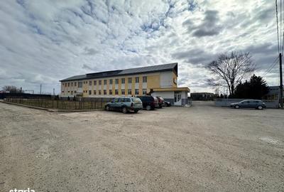 Spațiu comercial, de 3,700 mp, în Central - 2
