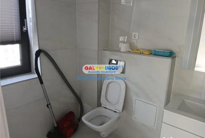 Garsonieră decomandată în Vest