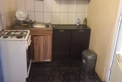 Garsonieră decomandată în Tractorul - 3