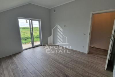 Duplex cu 4 camere cu Canalizare în Remetea Mare - 9