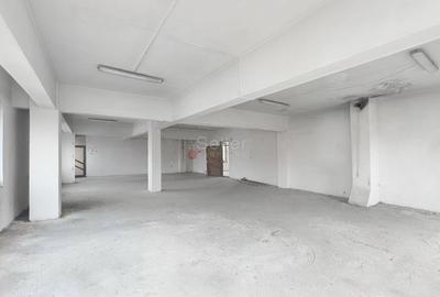 Spațiu comercial, de 1,600 mp, în Central - 2