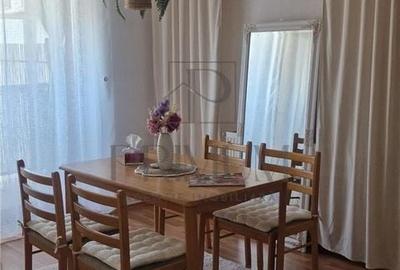 Apartament cu 3 camere în Buziașului