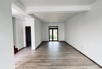 Casă cu 5 camere cu Teren 400 Mp în Central