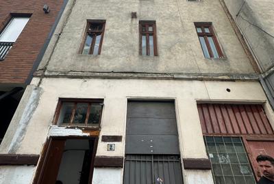 Apartament cu 3 camere decomandat în Basarab