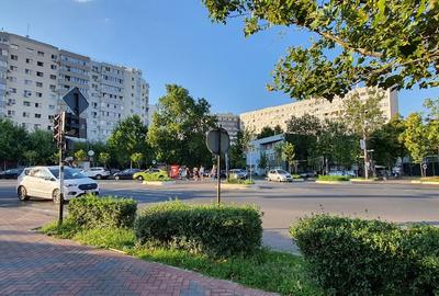 Apartament cu 3 camere semidecomandat, mobilat în Vitan - 1