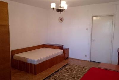 Apartament semidecomandat în Drumul Taberei