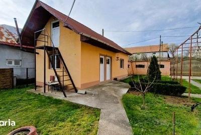 Casă cu 5 camere cu Teren 1500 Mp în Valea Mare
