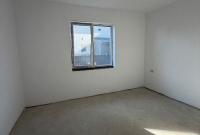 Casă cu 3 camere cu Teren 358 Mp în Moșnița Nouă