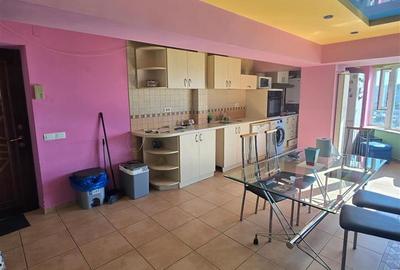 Apartament cu 3 camere decomandat în Alexandru cel Bun