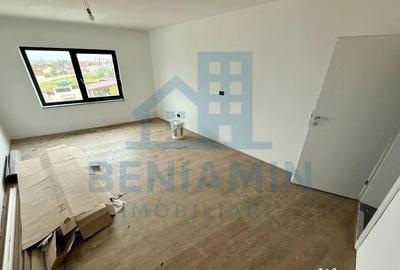 Casă cu 4 camere cu Teren 300 Mp în Calea București - 2