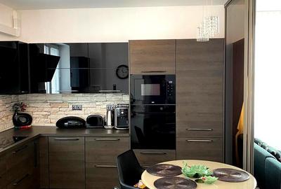 Apartament cu 3 camere semidecomandat în Polonă - 2