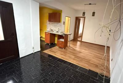 Casă individuală cu 4 camere cu Canalizare în Bd. Coșbuc