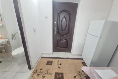 Garsonieră decomandată în 9 Mai - 11