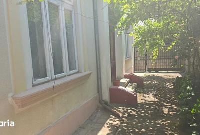 Casă cu 4 camere cu Teren 120 Mp în Ultracentral