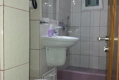 Apartament cu 3 camere decomandat în Tomis Nord