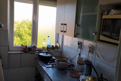 Apartament cu 3 camere decomandat în Cantemir - 2