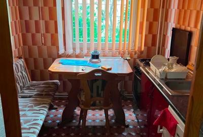 Apartament cu 2 camere decomandat în Precista