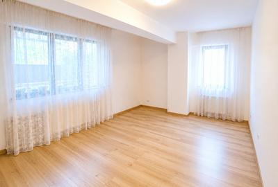 Apartament cu 4 camere decomandat în Tineretului - 1