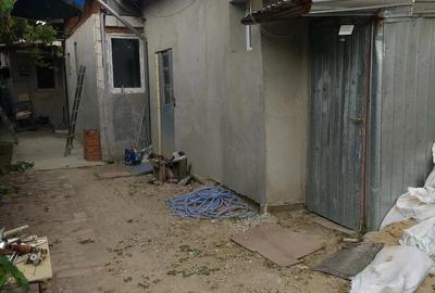 Casă cu 7 camere cu Teren 180 Mp în Chitila - 1