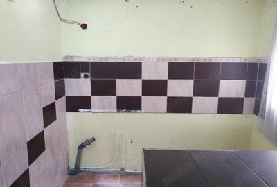 Casă cu 2 camere cu Teren 40 Mp în Central - 2