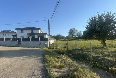 Teren de 4000 mp, în Sigmir - 3