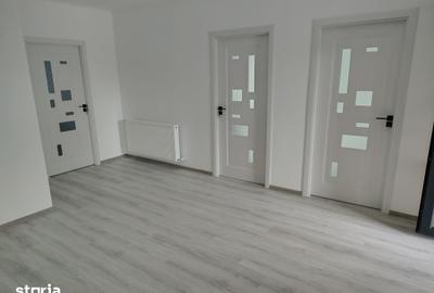Casă cu 5 camere cu Teren 550 Mp în Braniștea - 1
