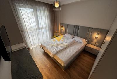 Apartament cu 3 camere semidecomandat în Central