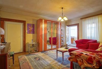 Casă cu 7 camere cu Teren 450 Mp în Central - 26