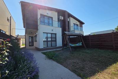 Duplex cu 4 camere cu Teren 366 Mp în Est - 1