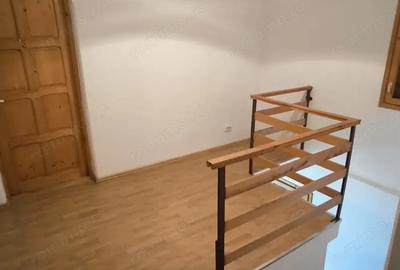 Casă cu 6 camere în Eșelnița - 11