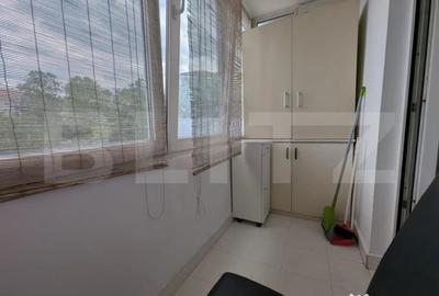 Apartament cu 3 camere semidecomandat în Dacia