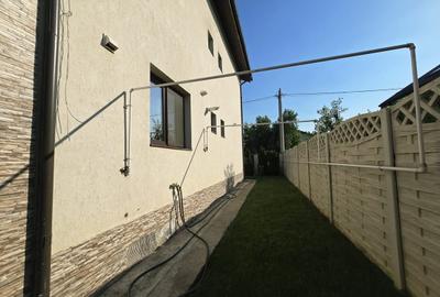Casă cu 10 camere cu Teren 450 Mp în Central