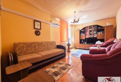Apartament cu 4 camere decomandat, mobilat în Cugir