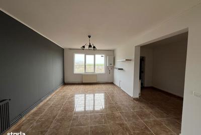 Casă cu 3 camere cu Canalizare în Valu lui Traian - 1