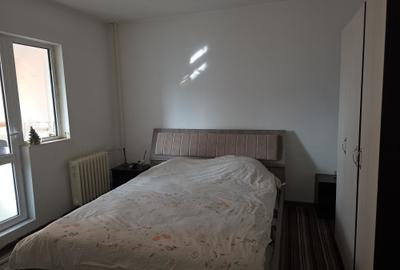 Apartament cu 2 camere decomandat în Prundu