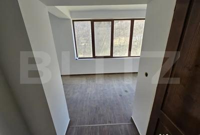 Casă cu 6 camere cu Teren 4159 Mp în Central - 9
