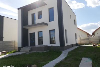 Casă cu 5 camere cu Teren 282 Mp în Central