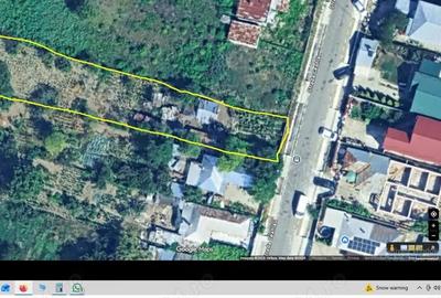 Teren de 835 mp, în Golești