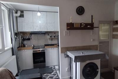 Garsonieră decomandată în Runcu
