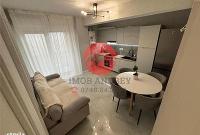 Apartament cu 3 camere decomandat în E3